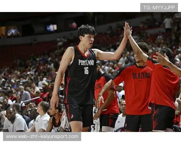 开拓者险胜爵士 杨瀚森努力防守，开拓者vs爵士杨瀚森数据